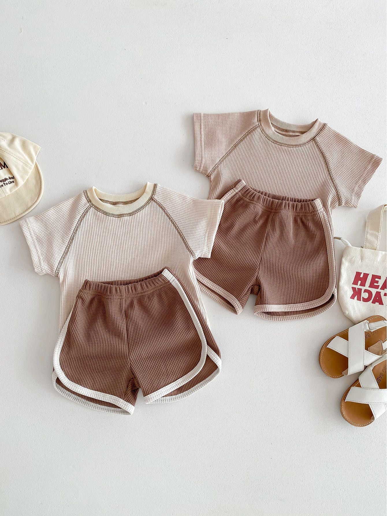 "Summer Baby Outfit | Unisex Short Sleeve Top and Shorts Set for Babies"
